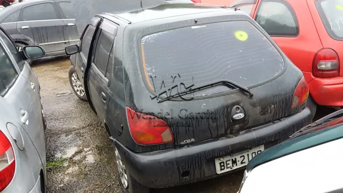 LOTE 445 - SUCATA:FORD/FIESTA