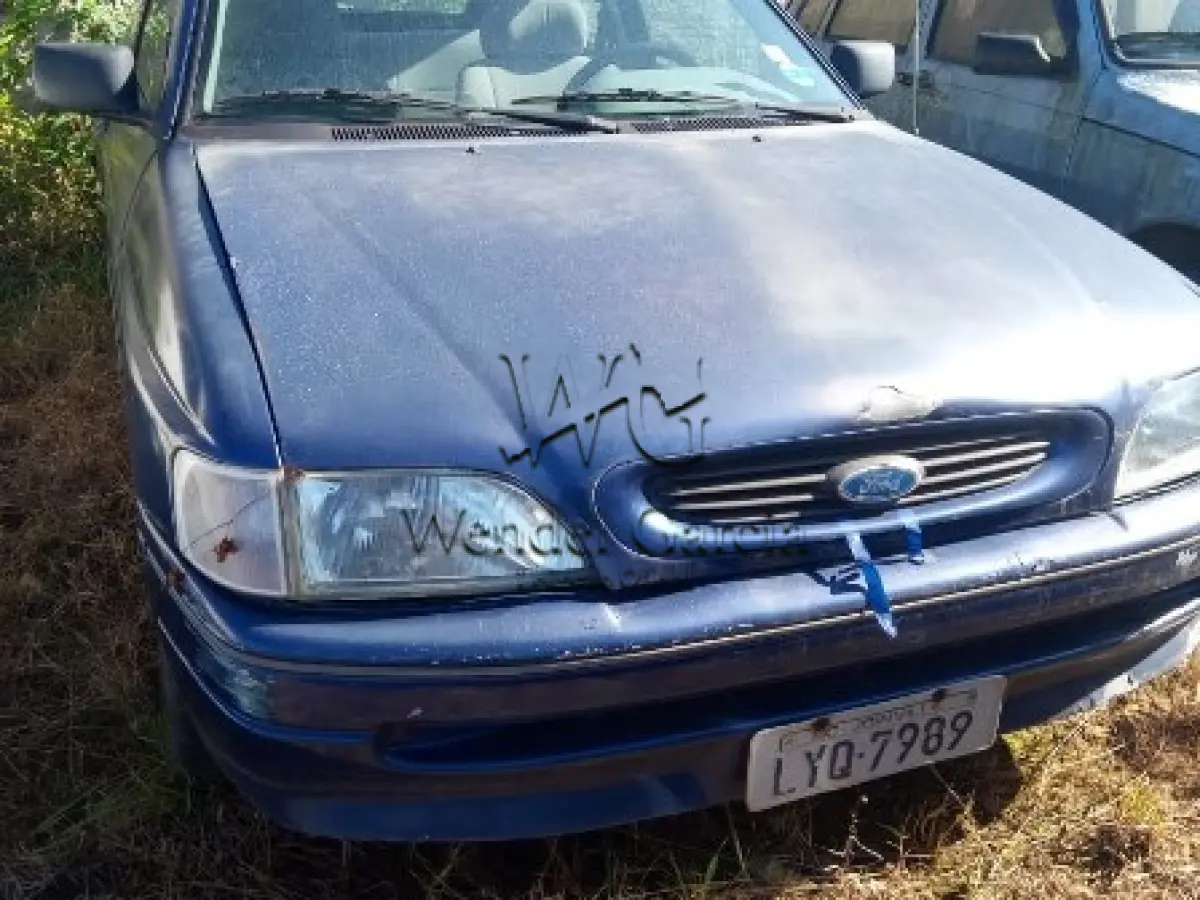 LOTE 404 - SUCATA: IMP/FORD ESCORT 1.8I GL