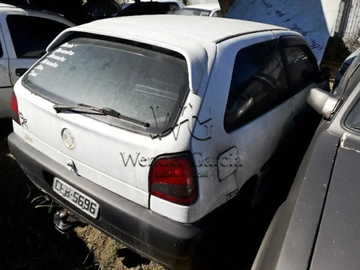 LOTE 027 - SUCATA: VW/GOL 1000I