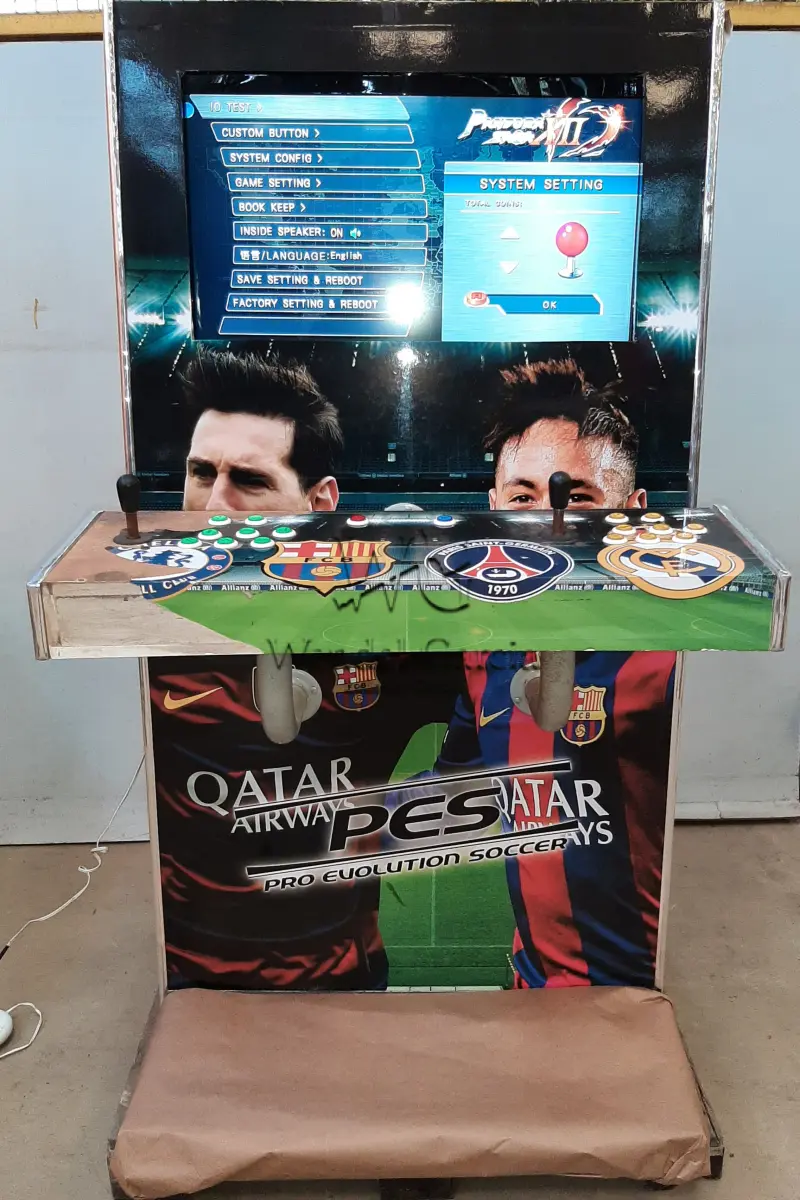 LOTE 012 - JOGOS ELETRÔNICOS FUTEBOL PÉS COM TELA LCD 32 POLEGADAS - 220V