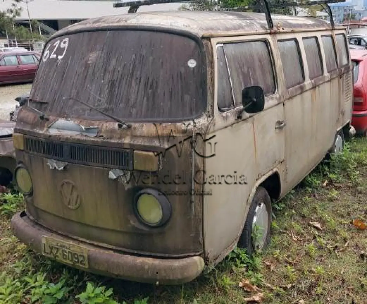 LOTE 629 - SUCATA: VW/KOMBI