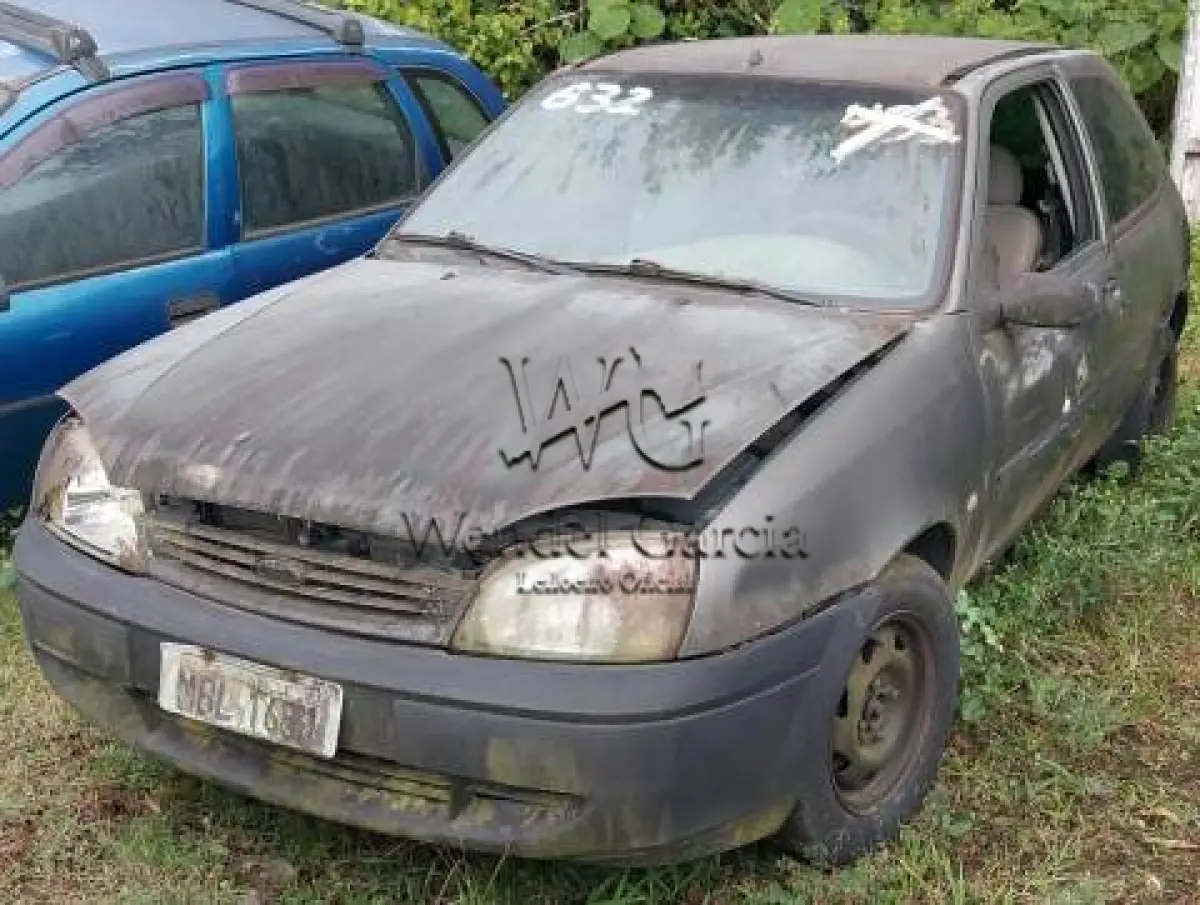 LOTE 632 - SUCATA: FORD/FIESTA GL