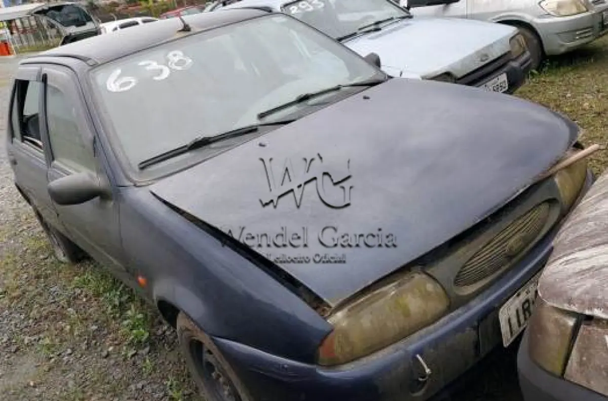 LOTE 638 - SUCATA: FORD/FIESTA