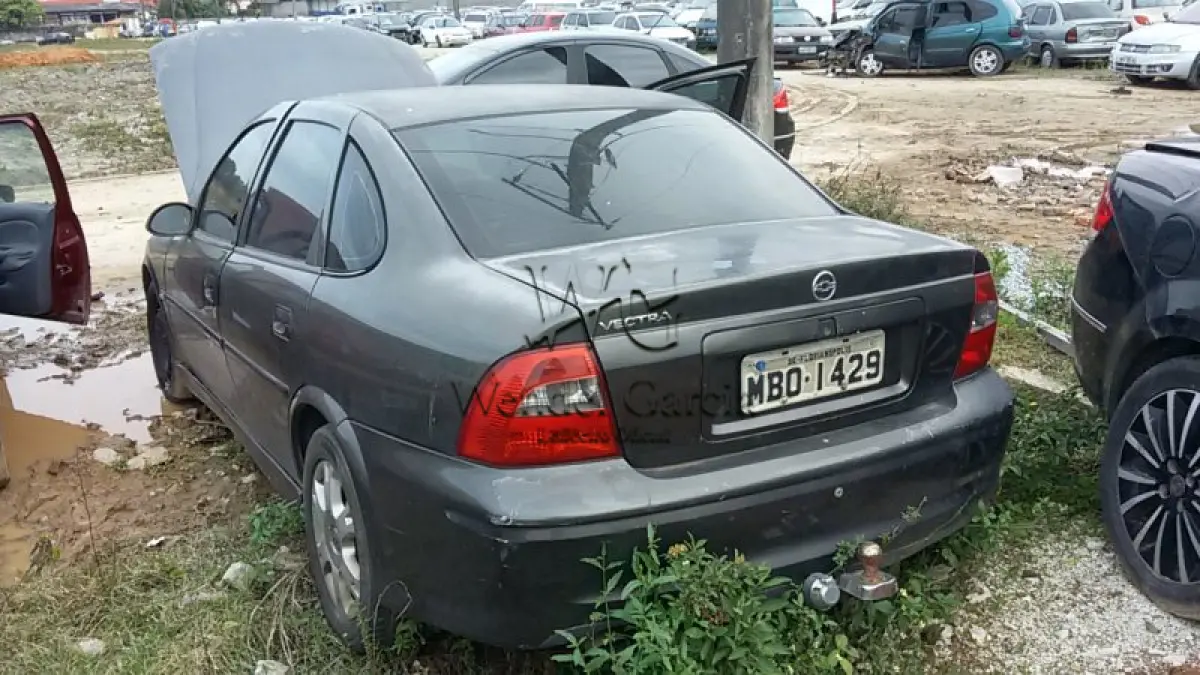 LOTE 615 - SUCATA: GM/VECTRA GLS