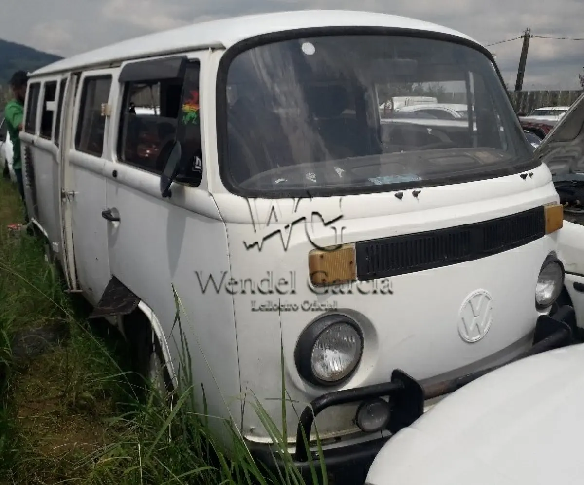 LOTE 024 - VW/KOMBI