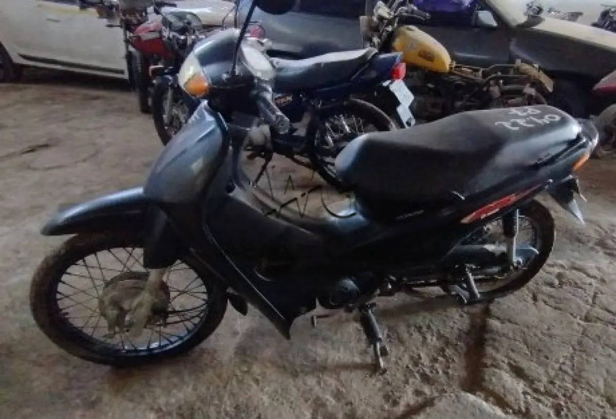 LOTE 096 - HONDA/C100 BIZ