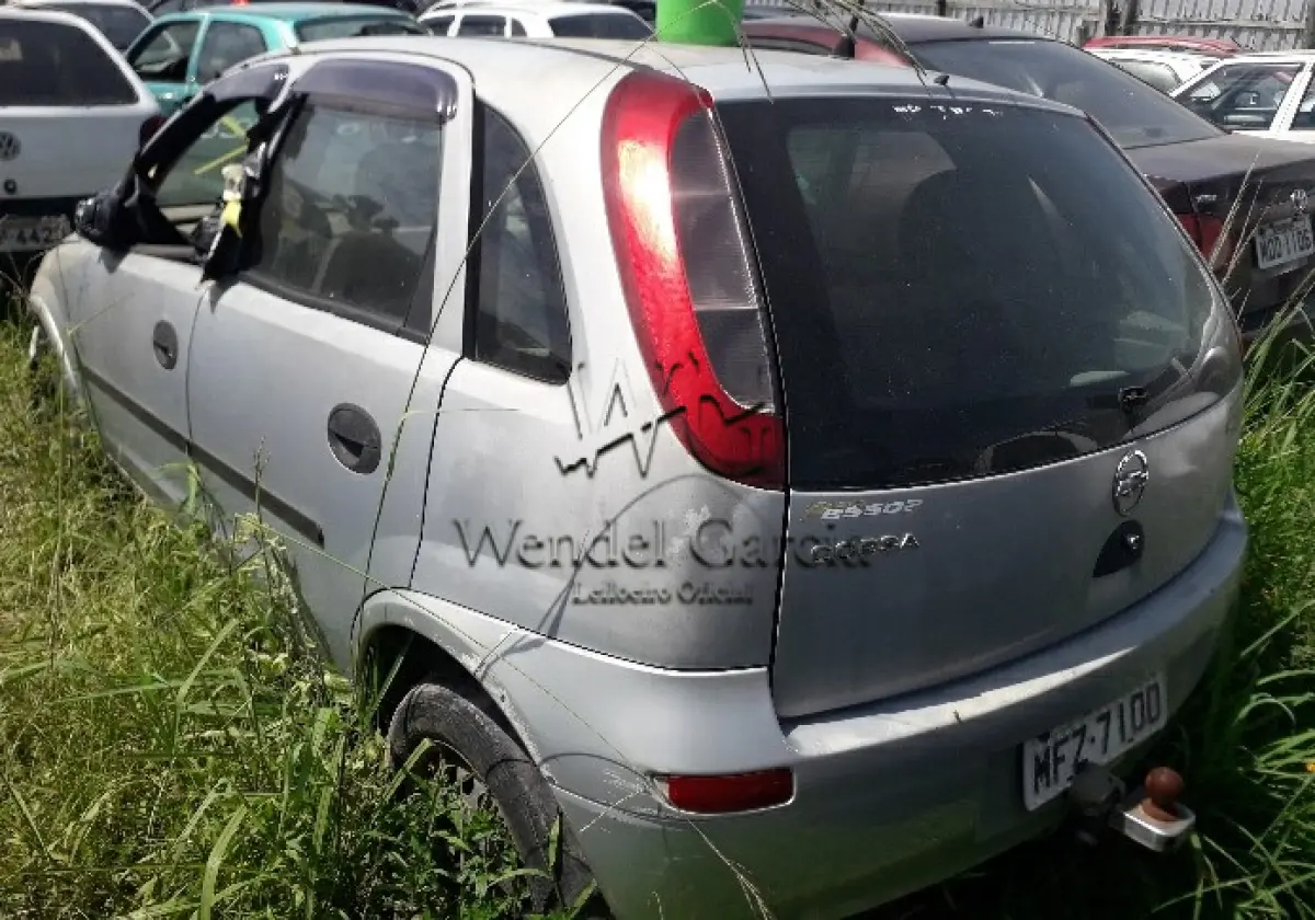 LOTE 063 - GM/CORSA HATCH