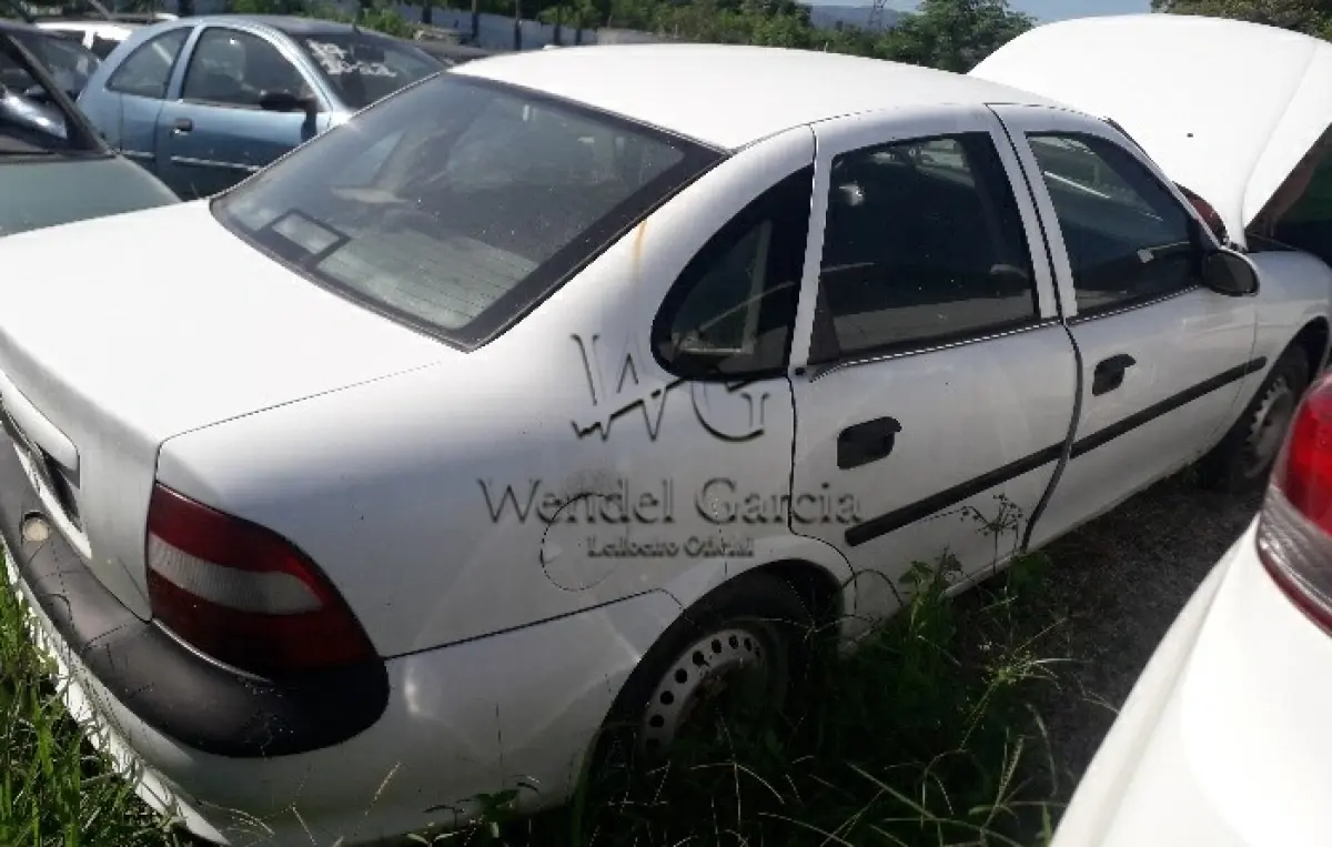 LOTE 128 - GM/VECTRA GL