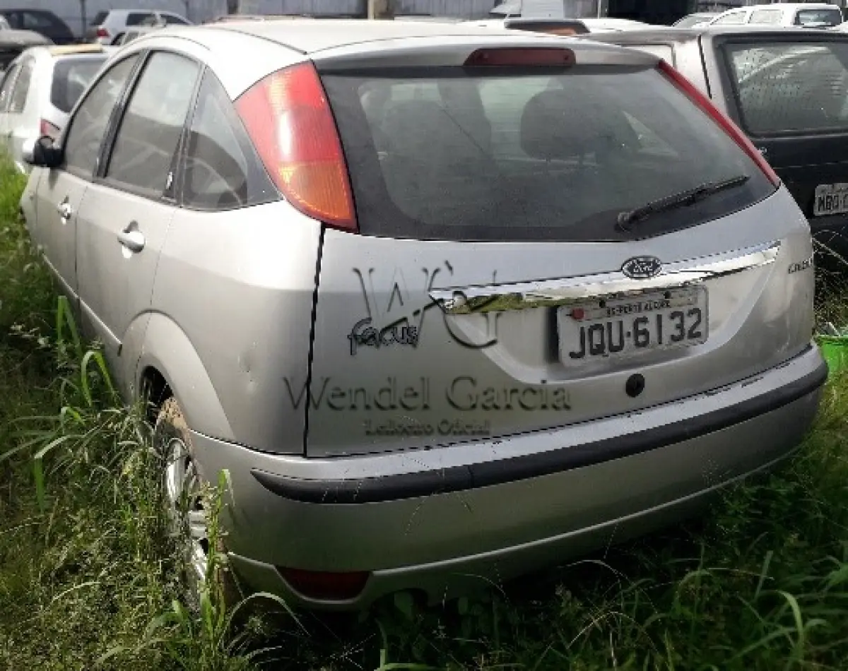 LOTE 086 - I/FORD FOCUS GHIA 2.0LHA