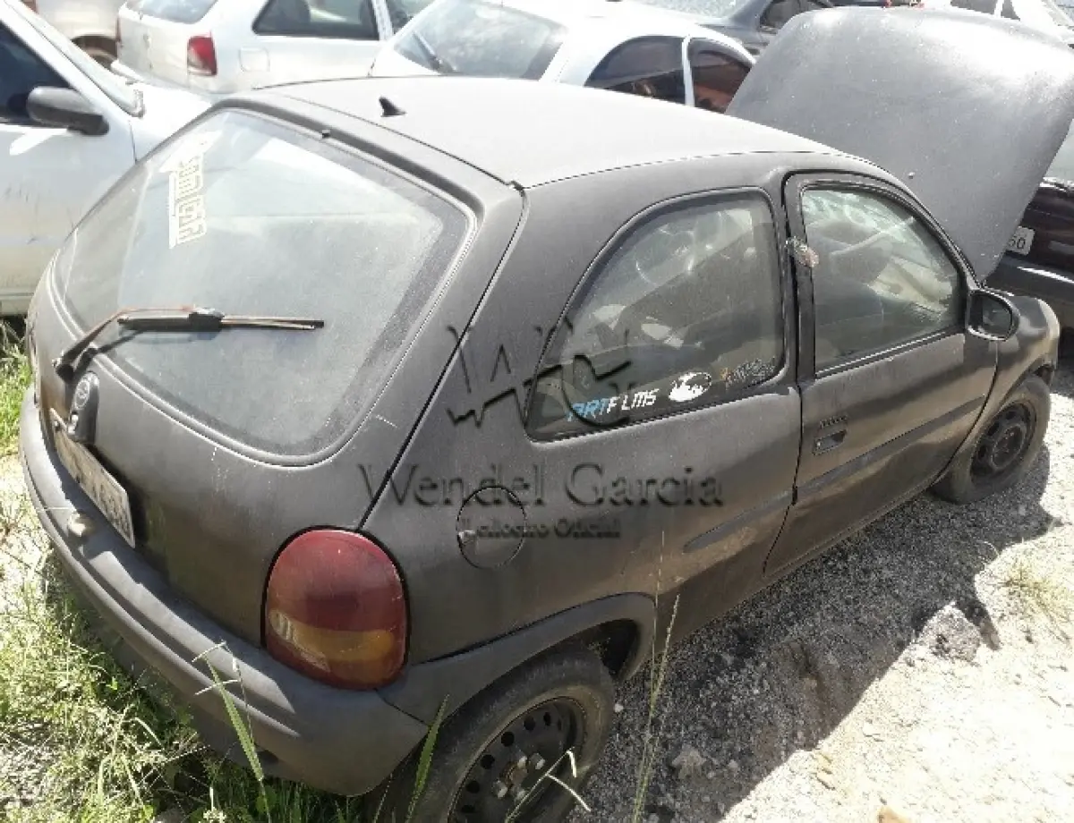 LOTE 106 - GM/CORSA WIND