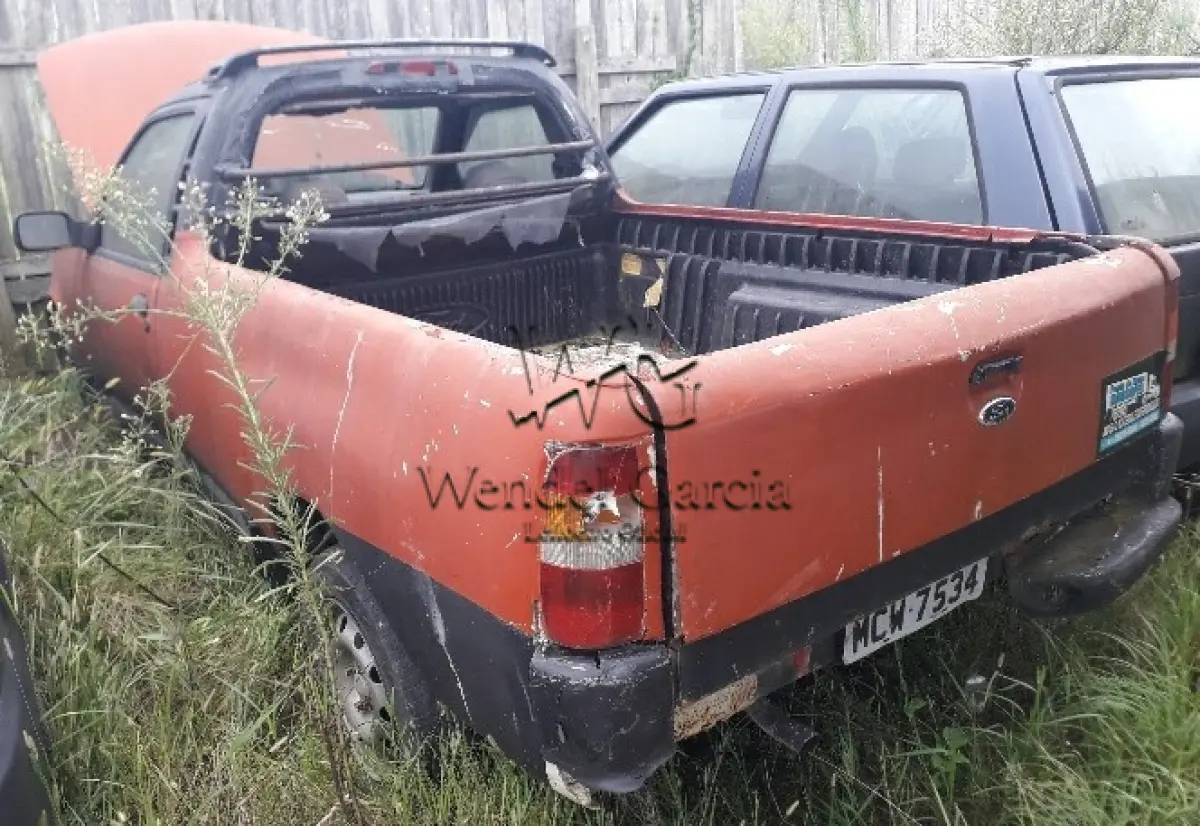 LOTE 002 - FORD/COURIER 1.6 L