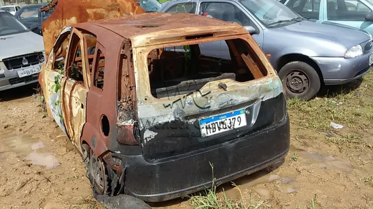 LOTE 629 - FORD/FIESTA