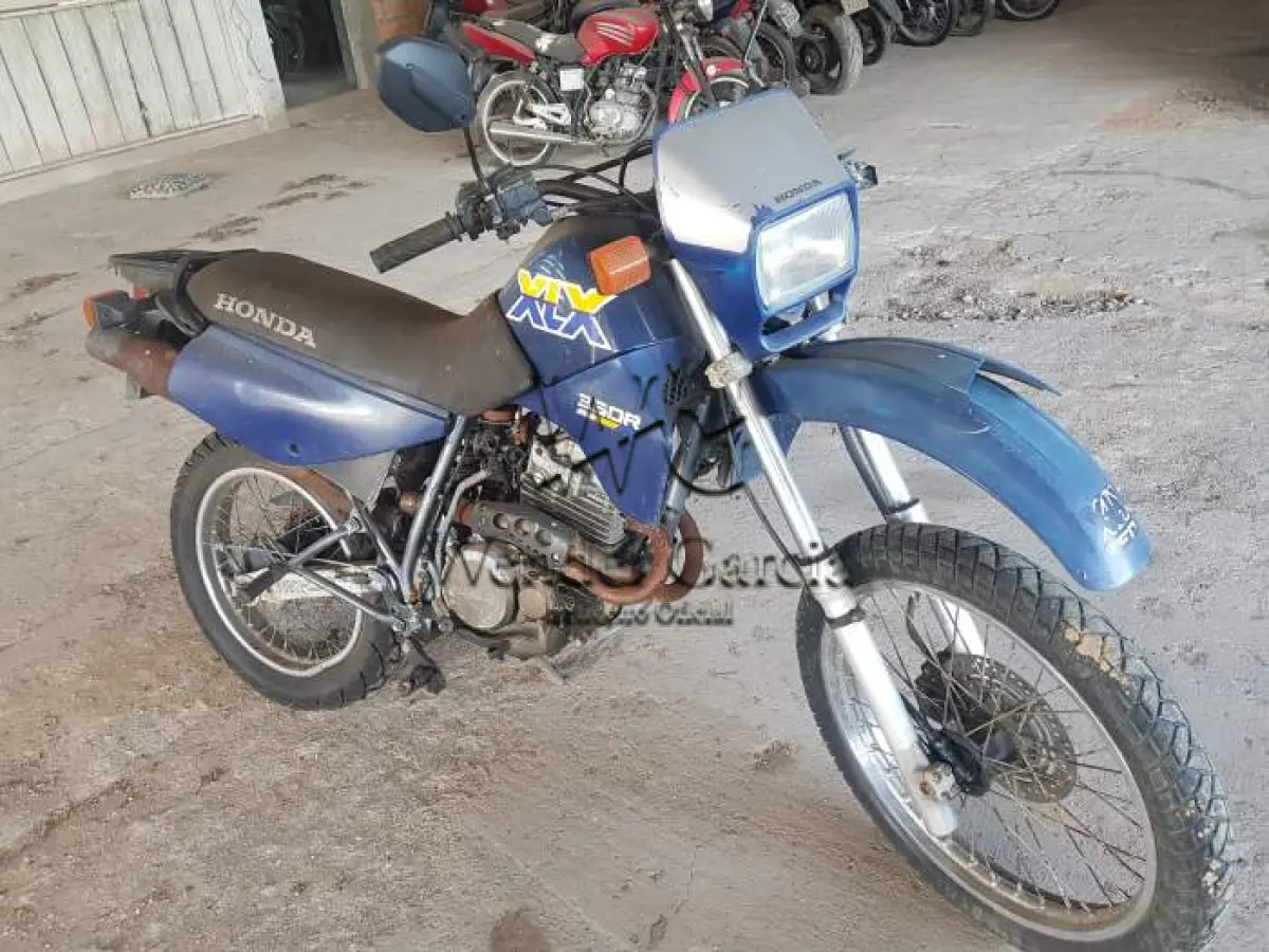 LOTE 585 - HONDA/XLX 350 R