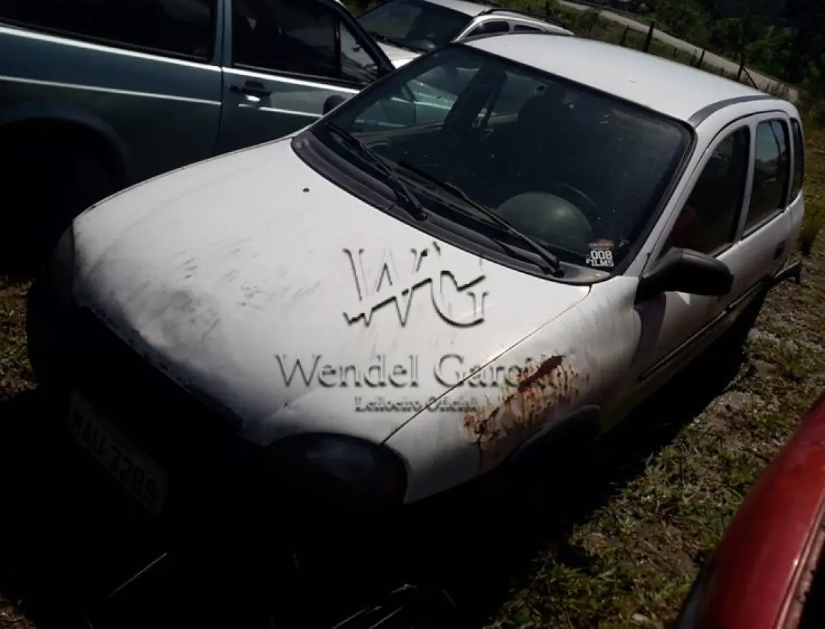LOTE 246 - GM/CORSA WIND