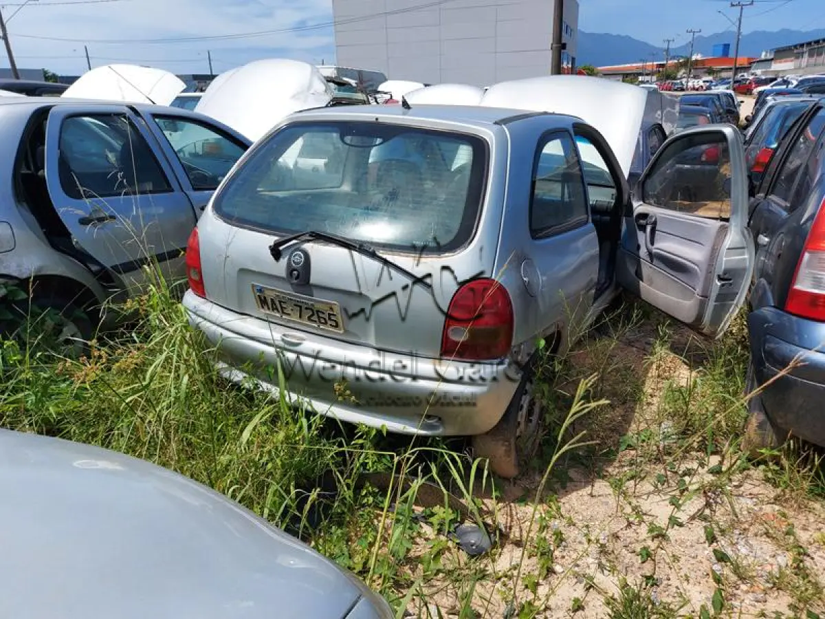 LOTE 373 - GM/CORSA WIND