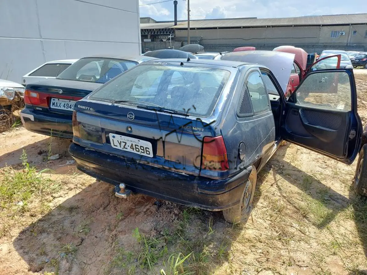 LOTE 374 - GM/KADETT GL