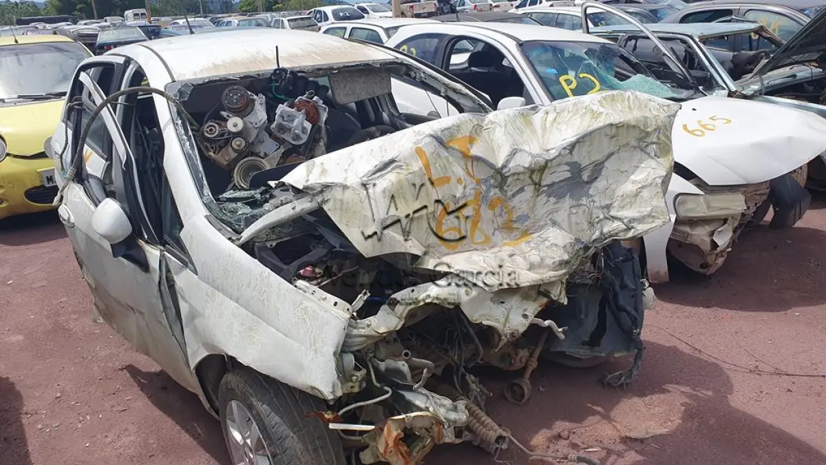 LOTE 683 - FIAT/PUNTO ATTRACTIVE