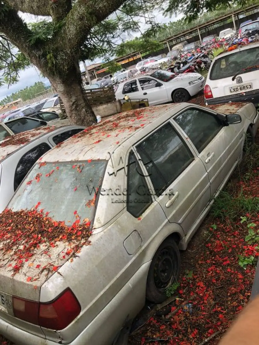 LOTE 174 - VW/SANTANA