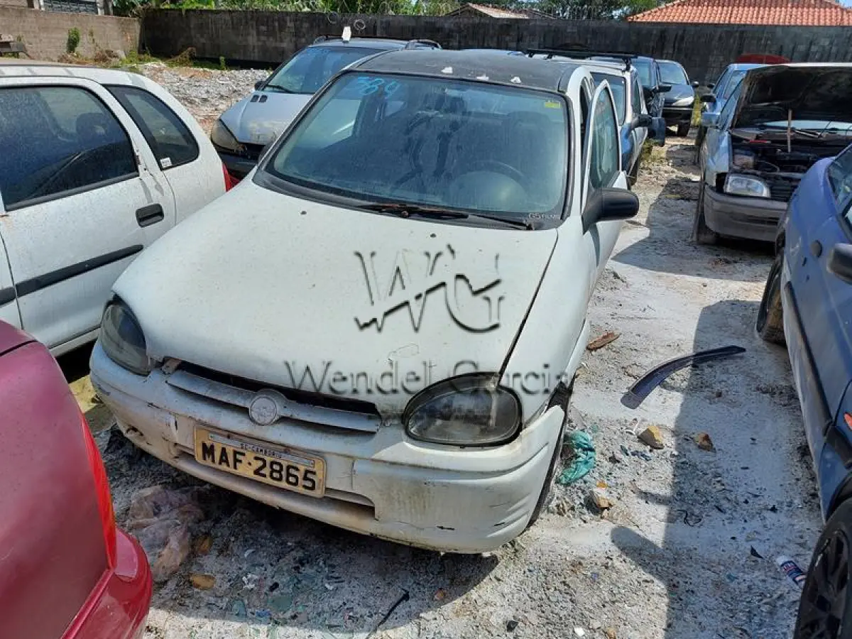 LOTE 384 - GM/CORSA WIND