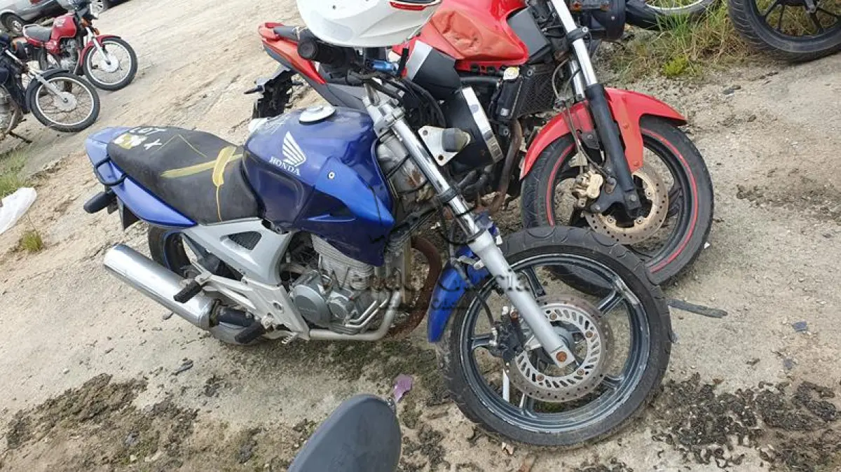 LOTE 696 - HONDA/CBX 250 TWISTER