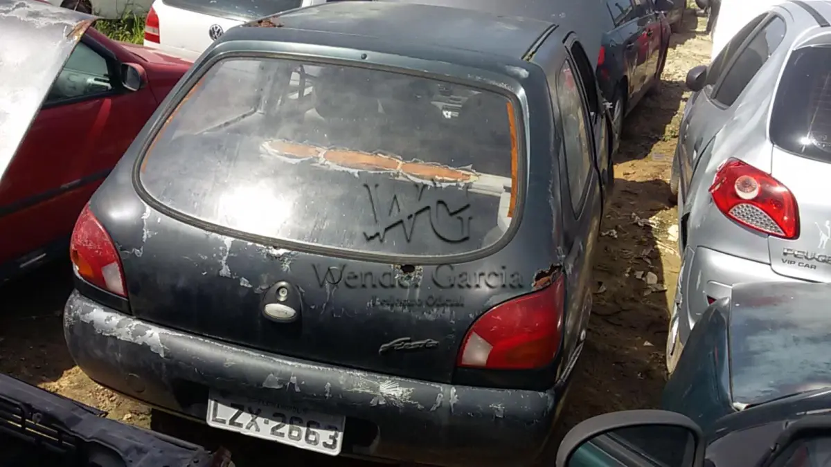 LOTE 392 - FORD/FIESTA