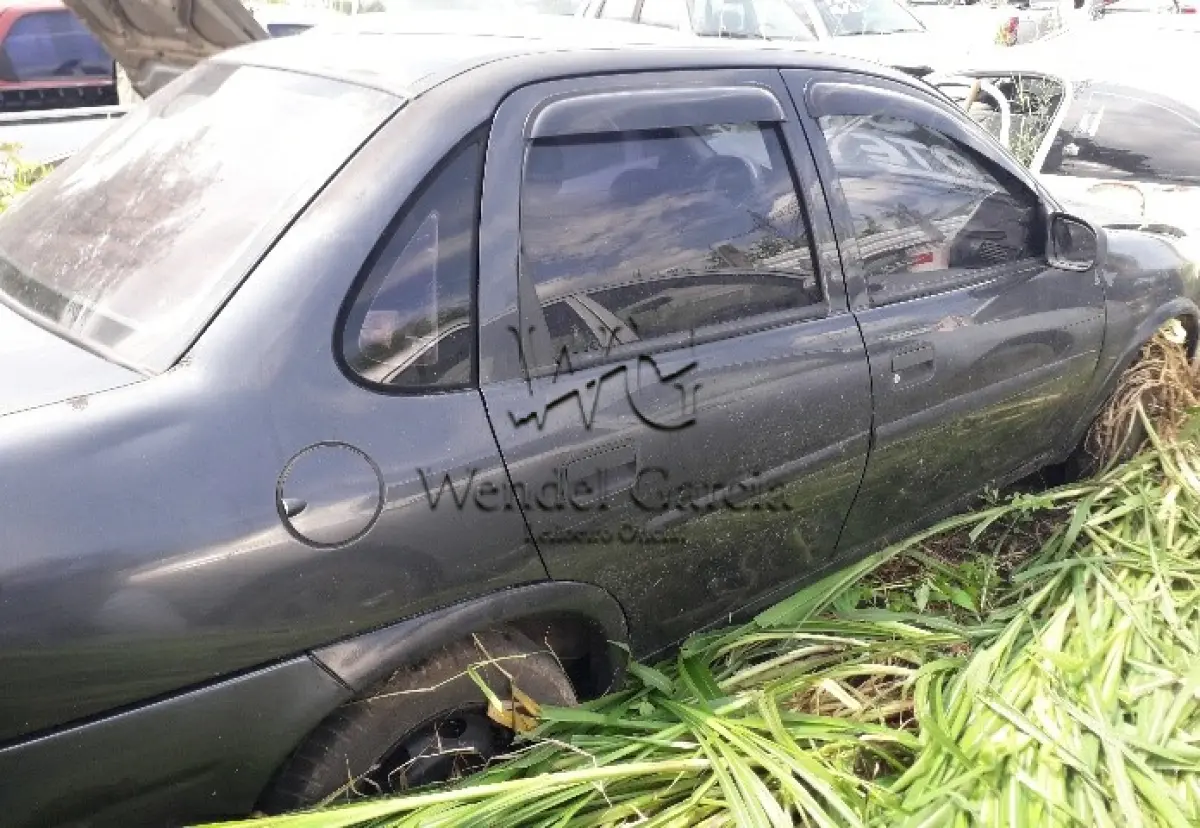 LOTE 588 - GM/CORSA WIND