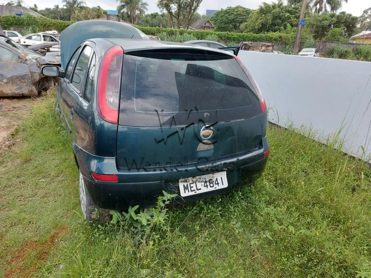 LOTE 446 - GM/CORSA HATCH JOY