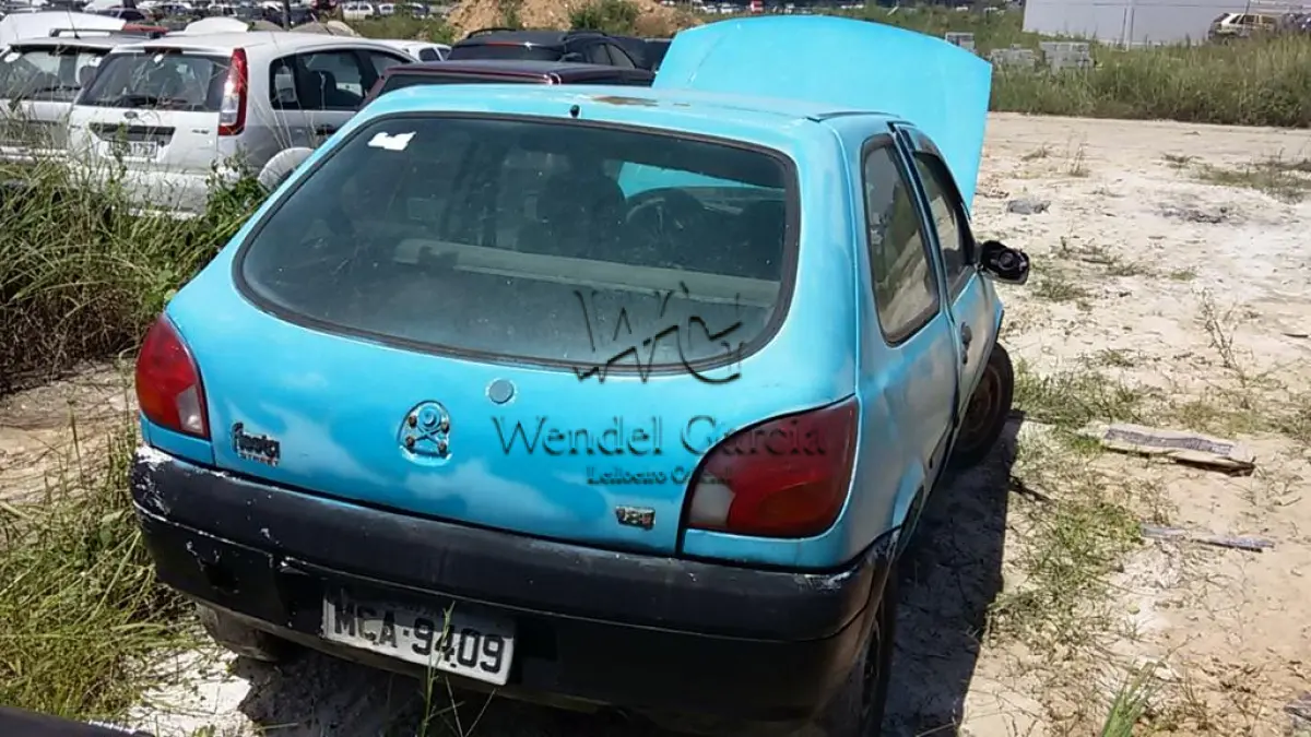 LOTE 489 - FORD/FIESTA STREET
