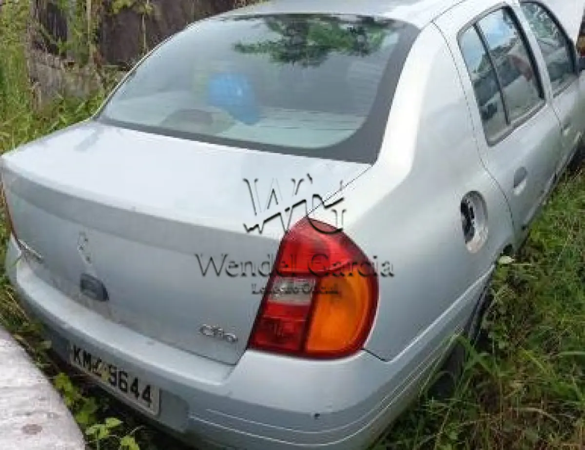 LOTE 326 - RENAULT/CLIO RT 1.0 16V
