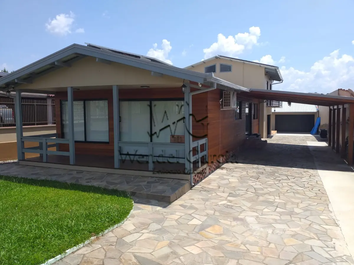LOTE 001 - Um Terreno urbano com benfeitorias, com área de 668,50m² situado a Rua Otto Weiss, nº 338, bairro Cruzeiro, Rio Negrinho/SC