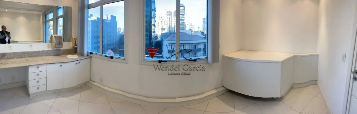 LOTE 001 - SALA 502, COM 38,45m², LOCALIZADA NO CENTRO EMPRESARIAL GV, AV. GETÚLIO VARGAS, Nº 901, 5º ANDAR. PORTO ALEGRE/RS.