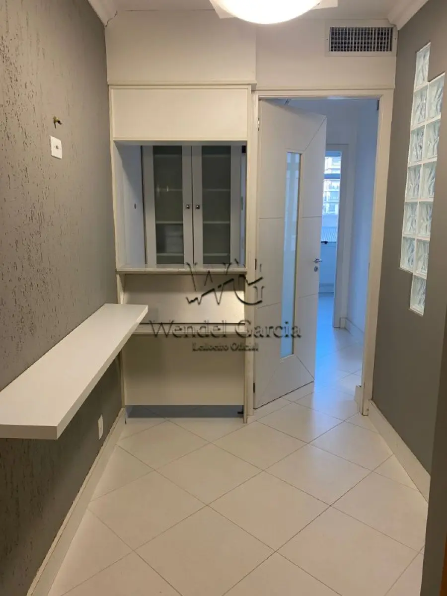 LOTE 001 - SALA 502, COM 38,45m², LOCALIZADA NO CENTRO EMPRESARIAL GV, AV. GETÚLIO VARGAS, Nº 901, 5º ANDAR. PORTO ALEGRE/RS.