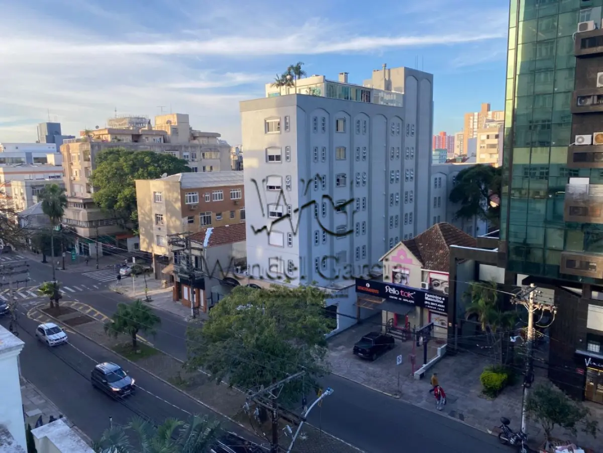 LOTE 001 - SALA 502, COM 38,45m², LOCALIZADA NO CENTRO EMPRESARIAL GV, AV. GETÚLIO VARGAS, Nº 901, 5º ANDAR. PORTO ALEGRE/RS.
