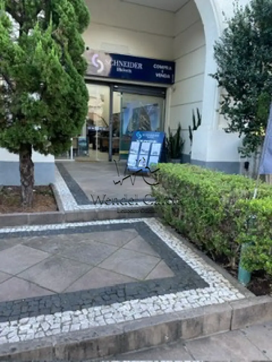 LOTE 001 - SALA 502, COM 38,45m², LOCALIZADA NO CENTRO EMPRESARIAL GV, AV. GETÚLIO VARGAS, Nº 901, 5º ANDAR. PORTO ALEGRE/RS.